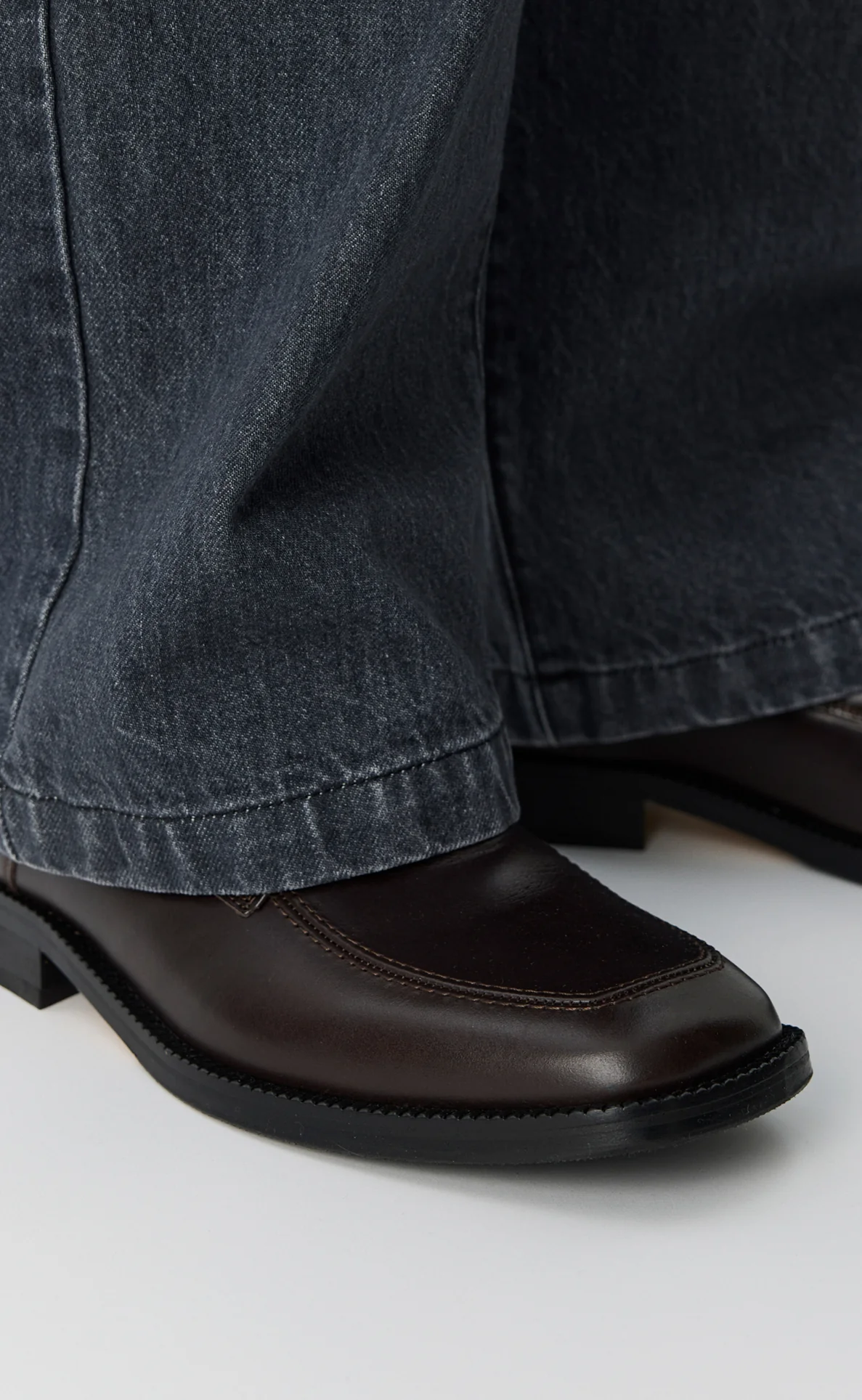 Reunion Derby - Dark Brown - Image 3