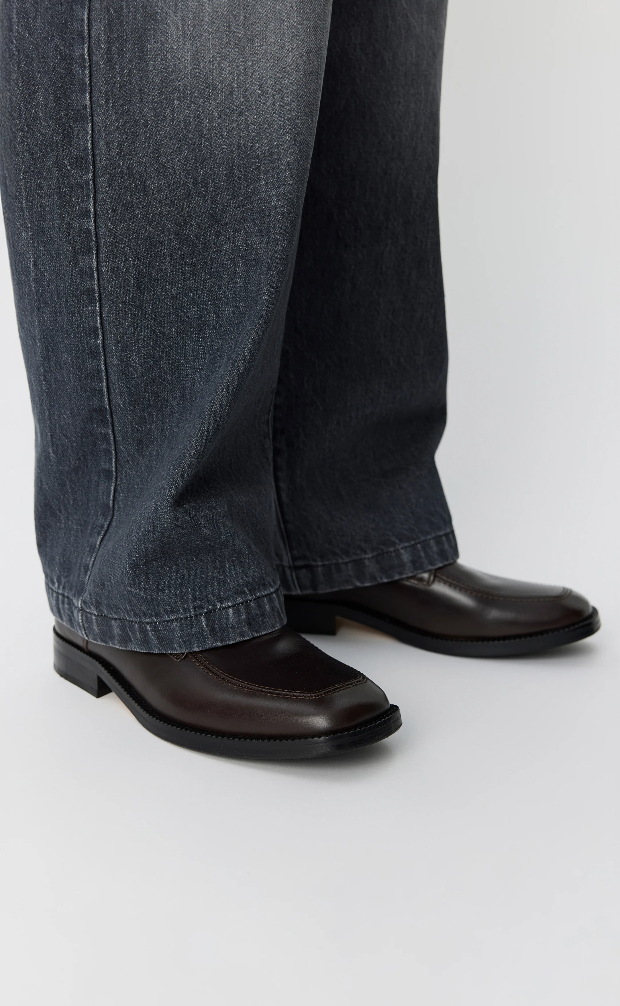 Reunion Derby - Dark Brown - Image 4